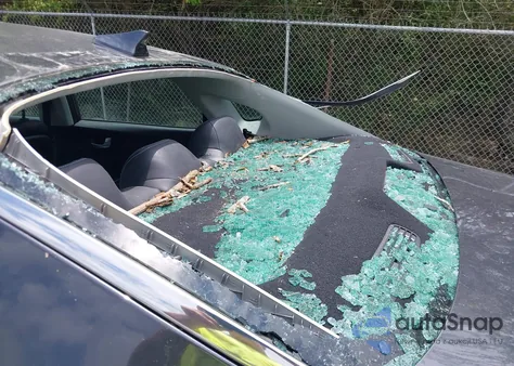 2019 Kia Optima S из США, поврежденный, VIN 5XXGT4L32KG298796